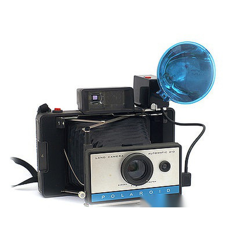 Polaroid 210