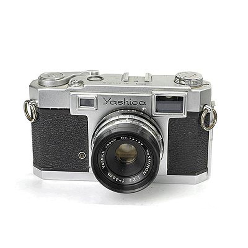 Yashica Y35